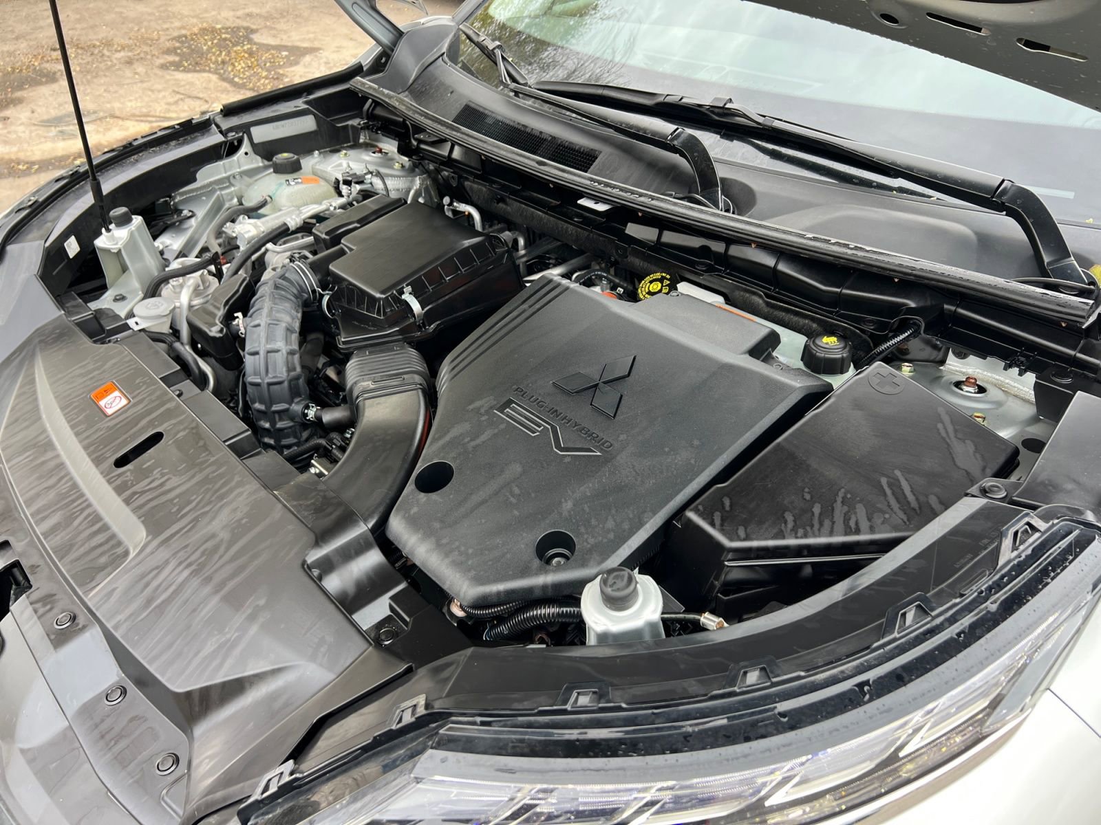 Used 2023 Mitsubishi Outlander SE AWD/4WD image 37