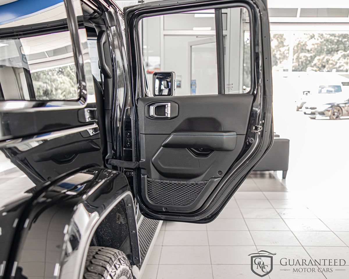 Used 2024 Jeep Wrangler High Altitude AWD/4WD image 35
