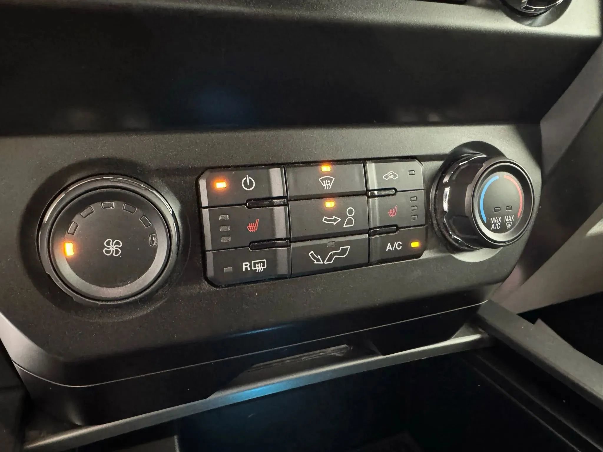 Used 2020 Ford F150 XLT w/ Equipment Group 302A Luxury image 21