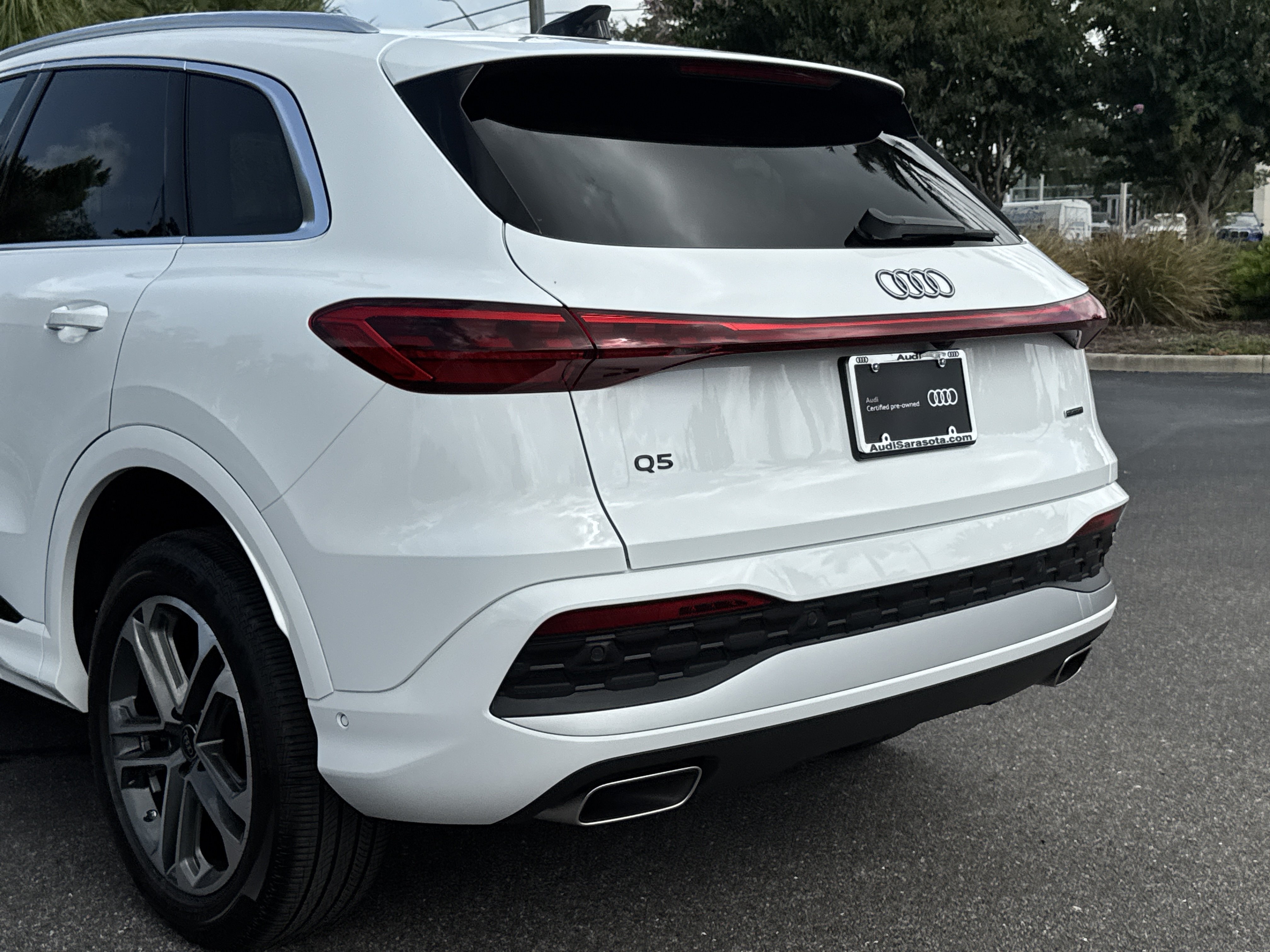 Certified 2025 Audi Q5 Premium w/ Convenience Package AWD/4WD image 12