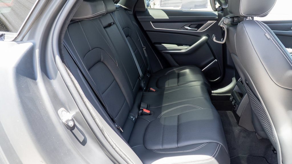 Used 2025 Jaguar F-PACE R-Dynamic S AWD/4WD image 29