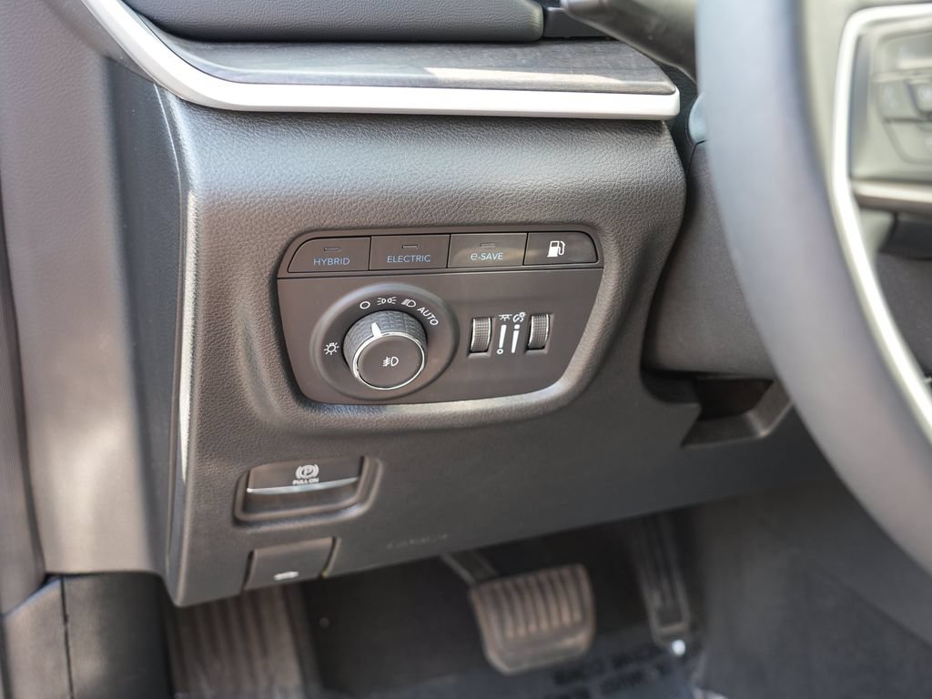 Used 2024 Jeep Grand Cherokee Limited 4xe AWD/4WD image 17