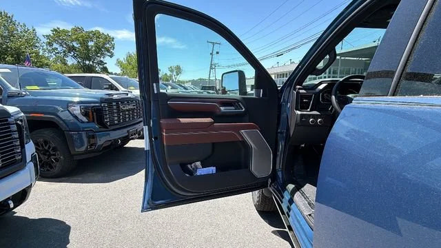 New 2026 GMC Sierra 2500 Denali Ultimate AWD/4WD image 12