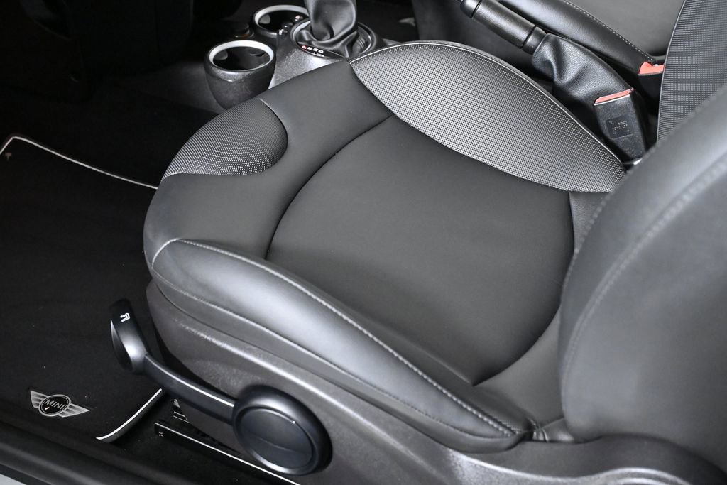 Used 2011 MINI Cooper S image 21