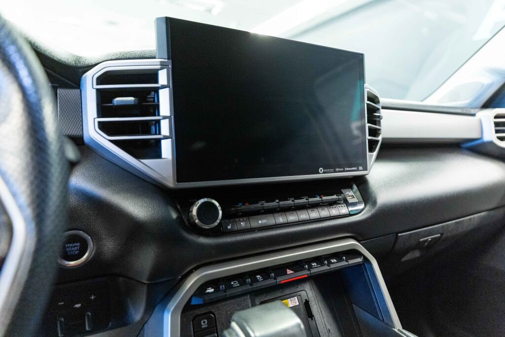 Used 2023 Toyota Tundra Limited AWD/4WD image 12