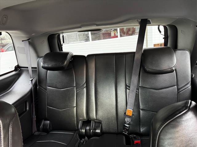 Used 2016 Cadillac Escalade Luxury image 15