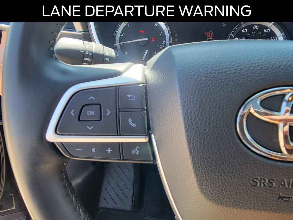 Used 2022 Toyota Highlander Platinum AWD/4WD image 24