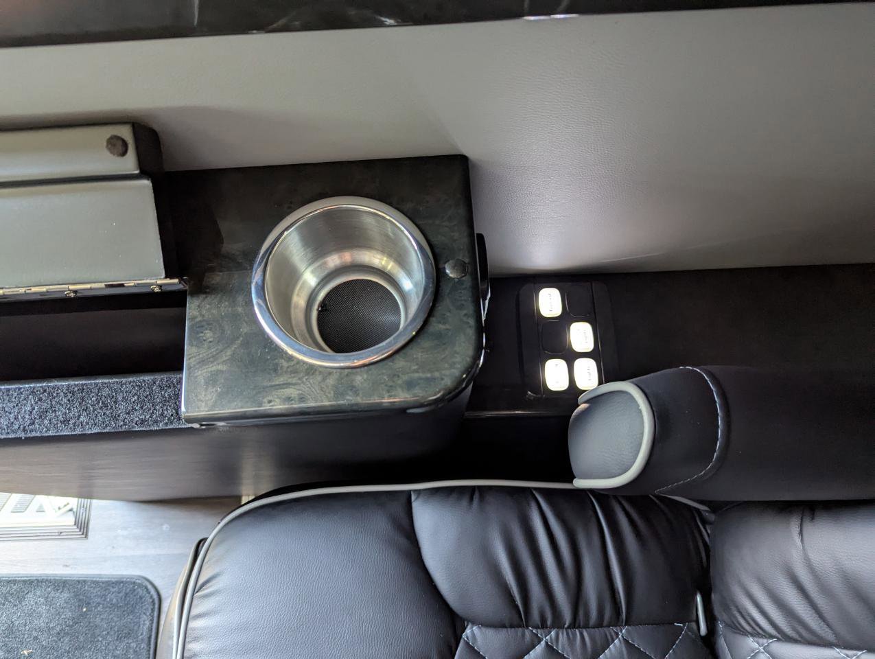 Used 2017 Mercedes-Benz Sprinter 2500 image 40