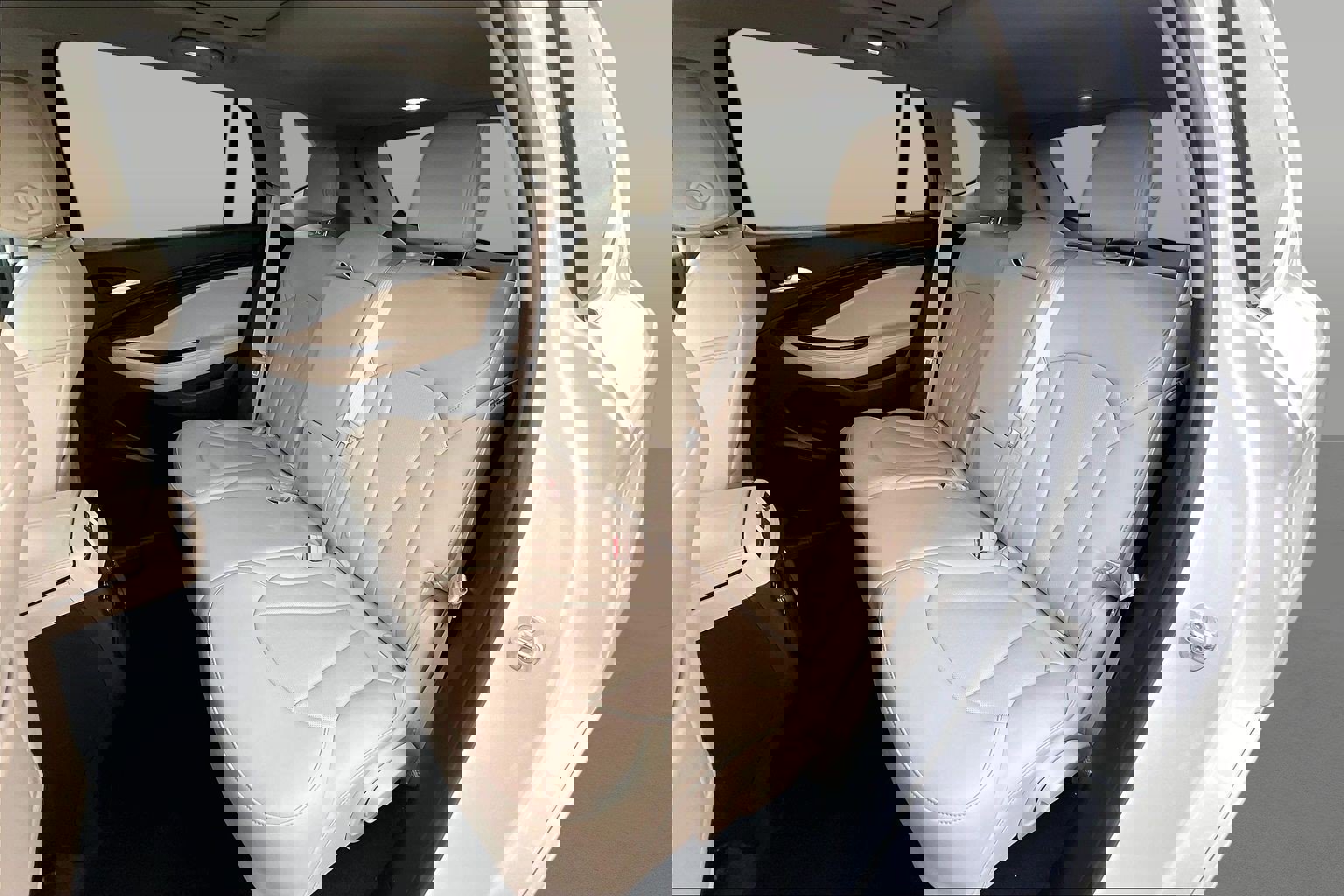 Used 2020 Buick Envision Essence w/ Experience Buick Package image 26