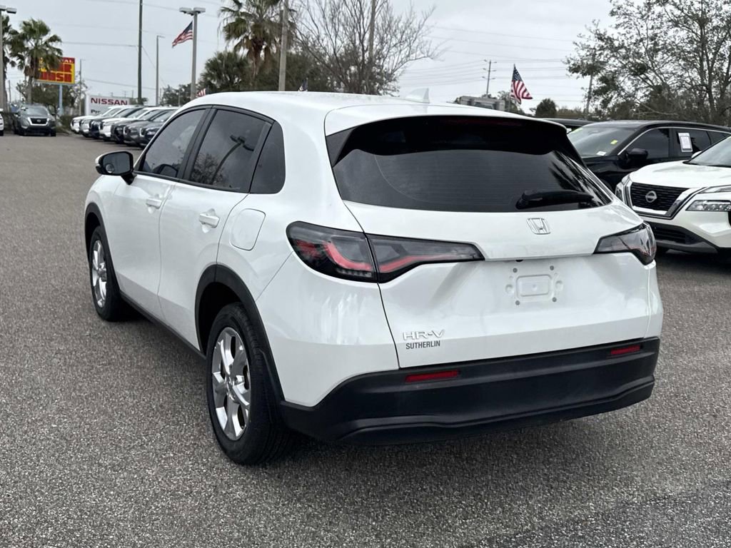Used 2023 Honda HR-V LX image 6