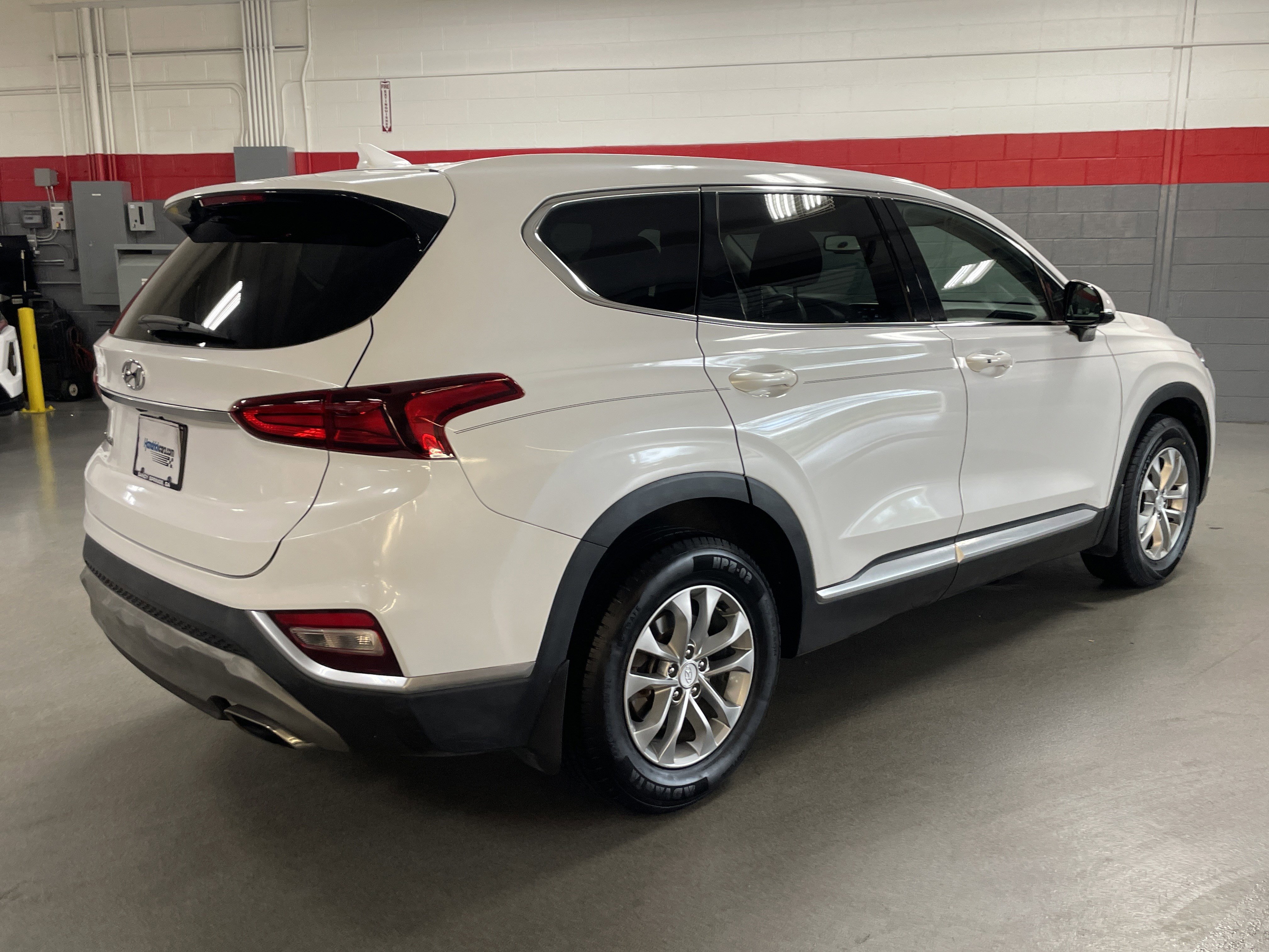 Used 2020 Hyundai Santa Fe SEL FWD image 10