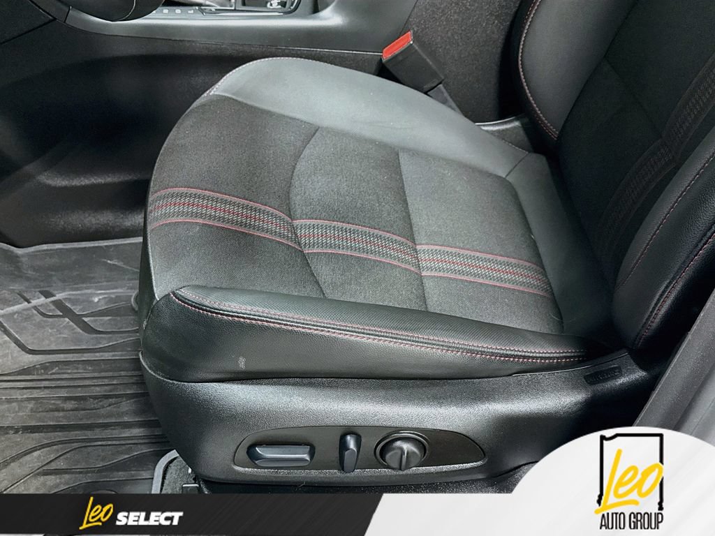 Used 2024 Chevrolet Equinox RS w/ LPO, Floor Liner Package FWD image 21
