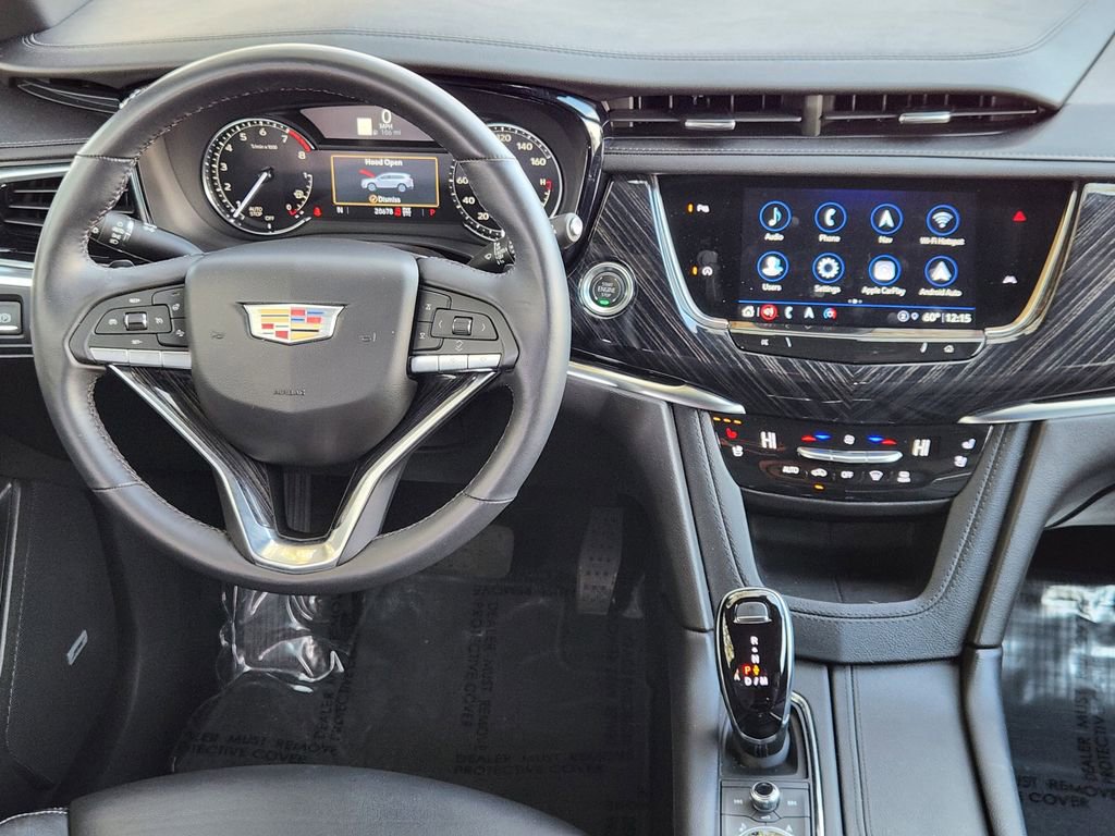 Used 2025 Cadillac XT6 Premium Luxury image 27
