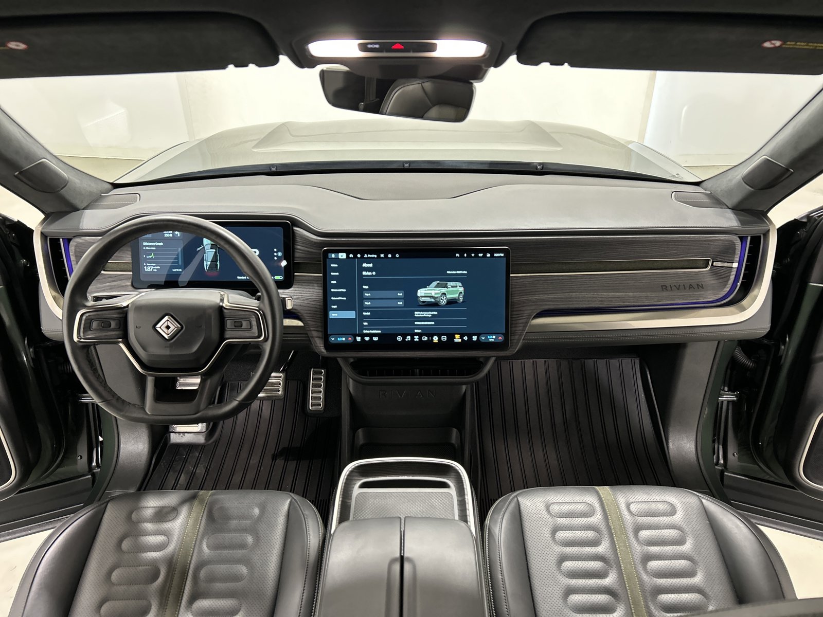 Used 2024 Rivian R1S Adventure AWD/4WD image 27