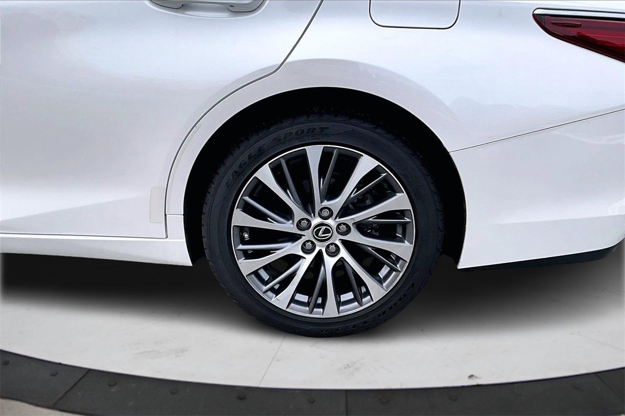 Used 2019 Lexus ES 350 w/ Premium Package image 36
