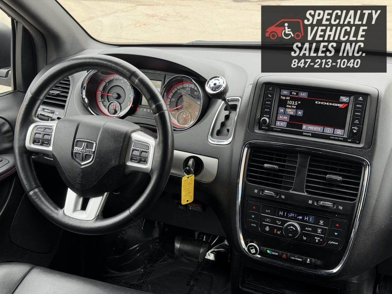 Used 2014 Dodge Grand Caravan R/T image 40