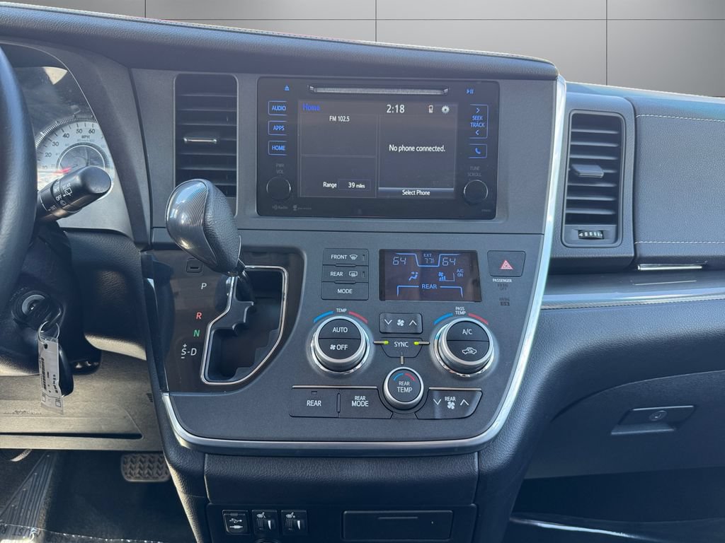 Used 2015 Toyota Sienna SE FWD image 15