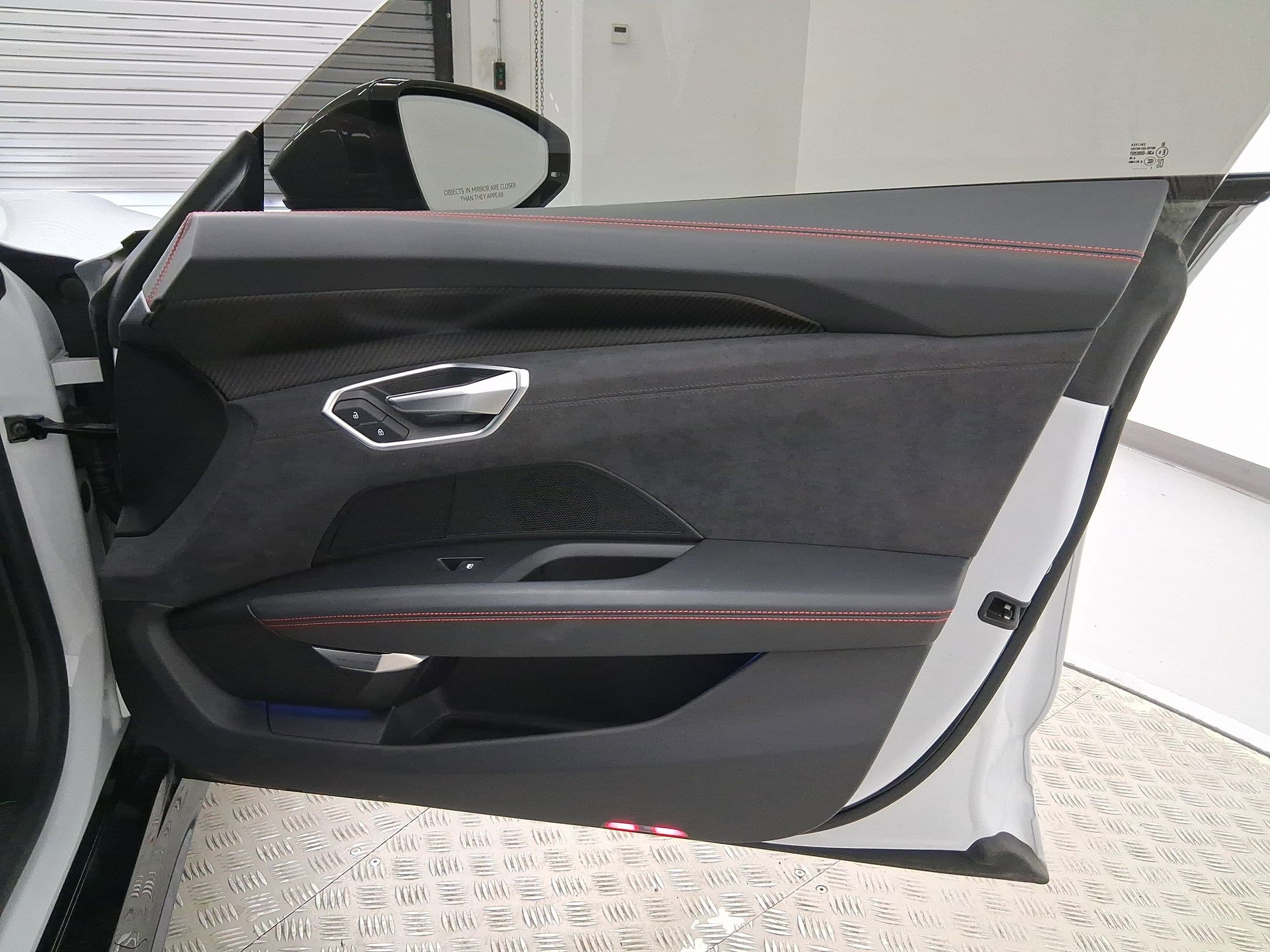 Used 2022 Audi RS e-tron GT quattro w/ Year 1 Package image 31