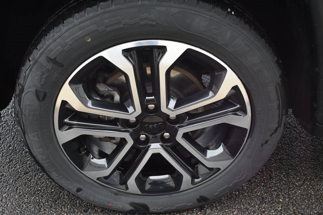 Used 2022 Jeep Compass Limited image 42