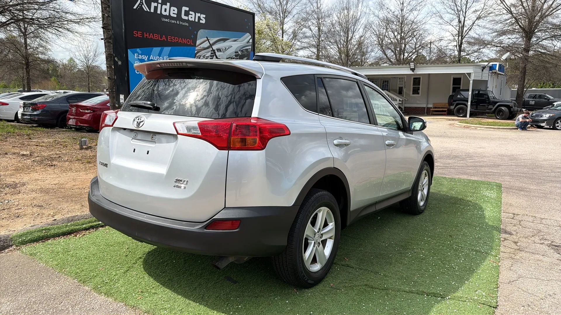 Used 2013 Toyota RAV4 XLE AWD/4WD image 11