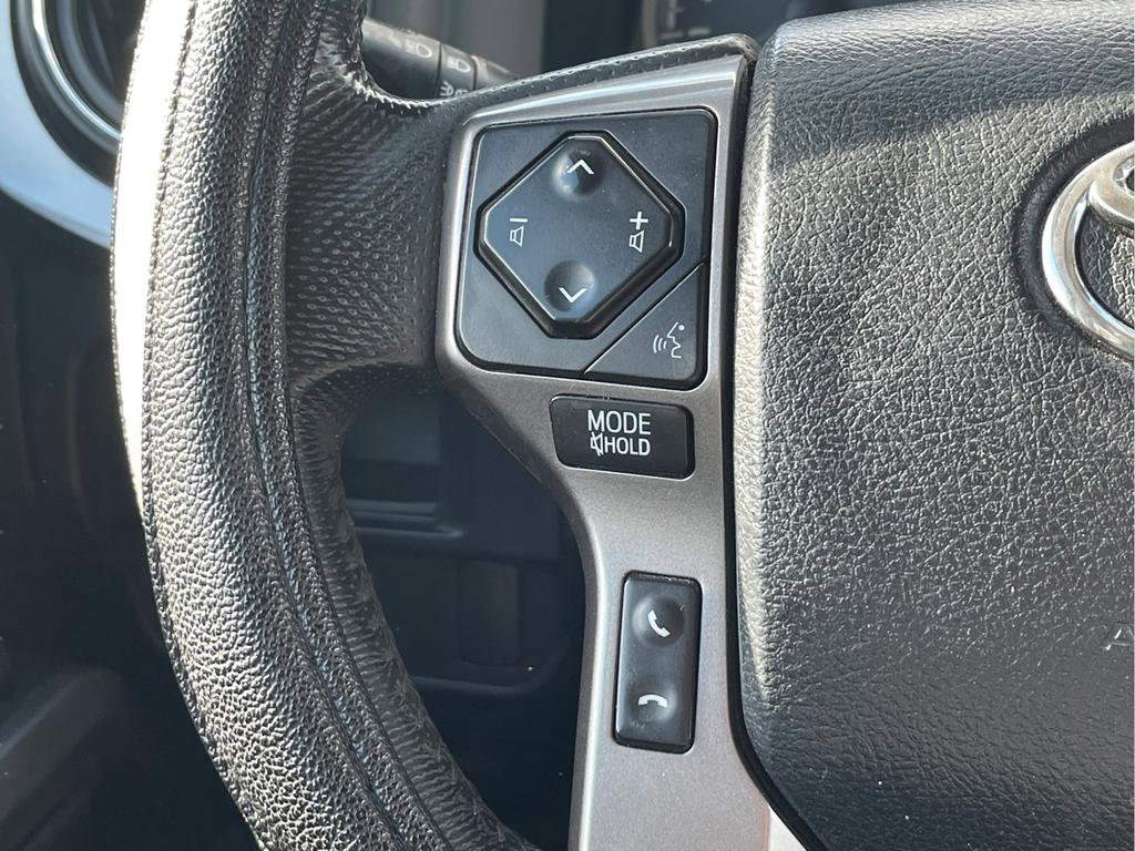 Used 2016 Toyota Tacoma SR5 w/ Towing Package image 22