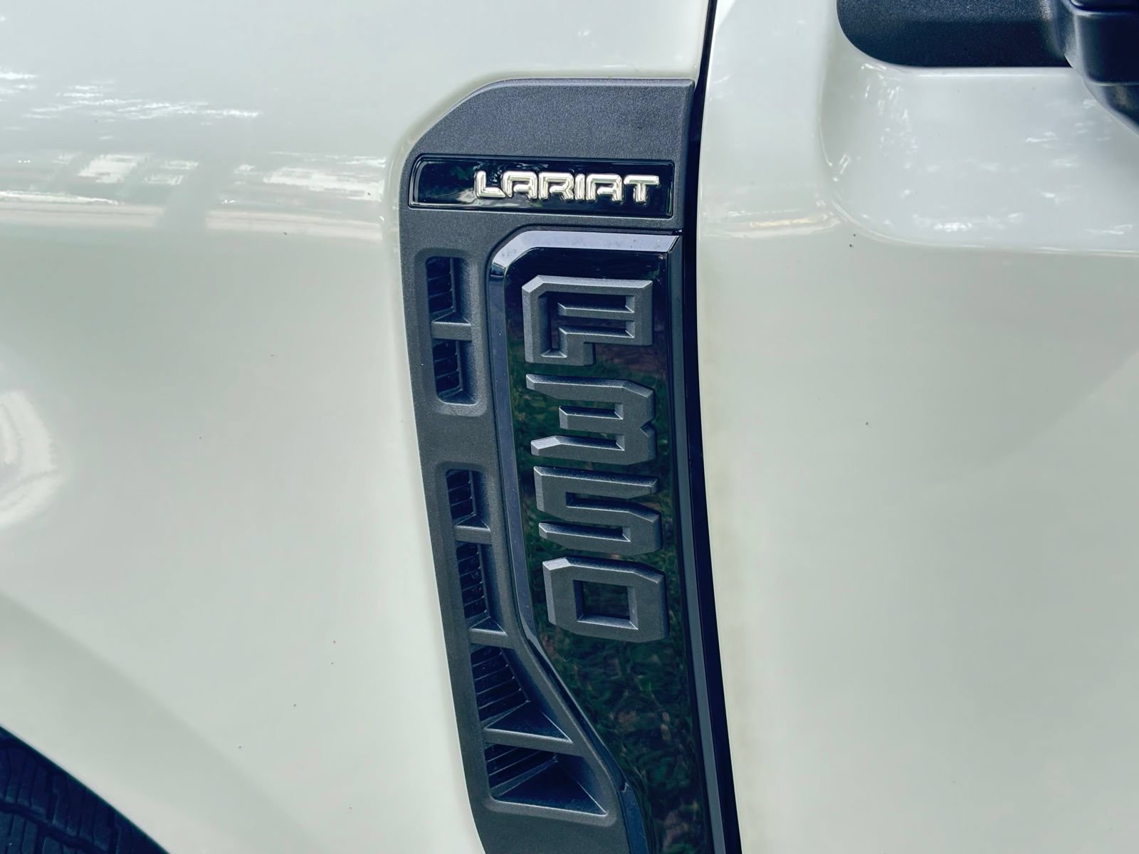 Certified 2025 Ford F350 Lariat w/ Lariat Ultimate Package AWD/4WD image 18