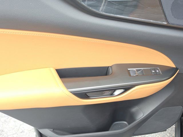 Used 2025 Lexus NX 250 FWD w/ Cold Area Package image 10