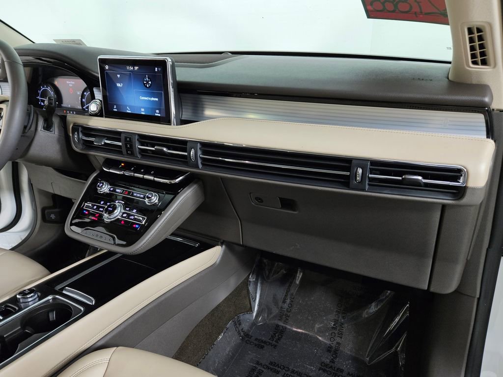 Used 2022 Lincoln Corsair Standard image 14