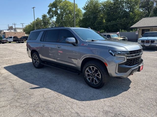 Used 2022 Chevrolet Suburban Z71 w/ Z71 Off-Road Package AWD/4WD image 4