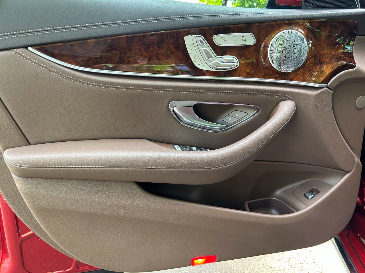 Used 2019 Mercedes-Benz E 450 4MATIC Sedan w/ Driver Assistance Package image 16