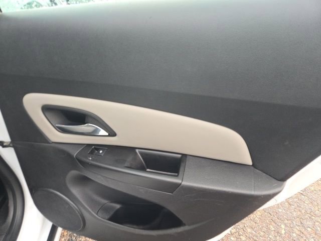 Used 2014 Chevrolet Cruze LT image 28