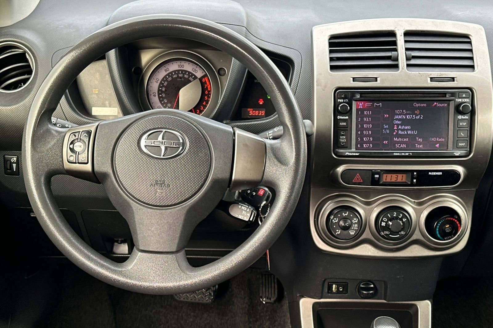 Used 2014 Scion xD image 14