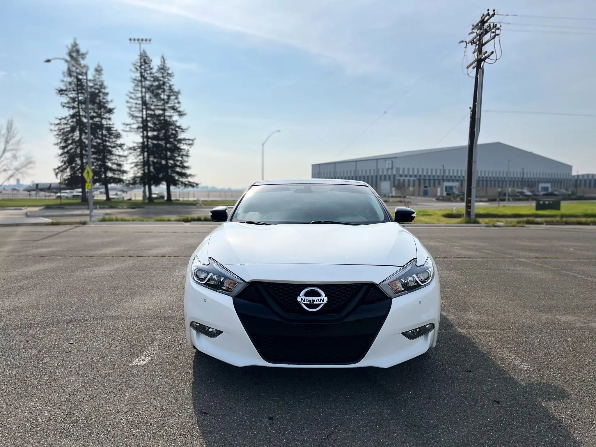 Used 2016 Nissan Maxima Platinum w/ Interior Lighting Package image 2