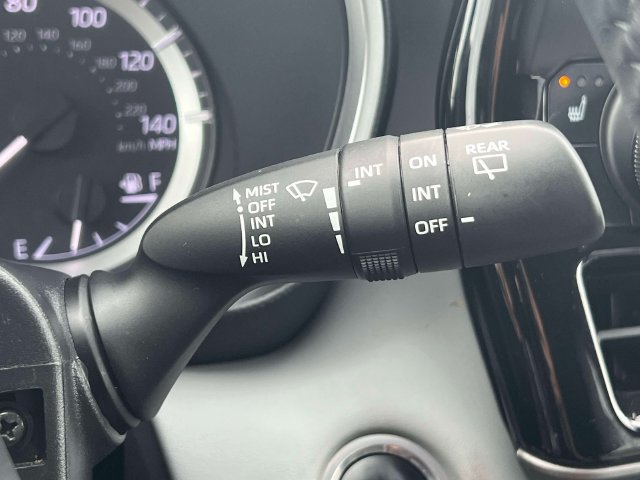 Used 2024 Toyota Highlander XLE AWD/4WD image 28