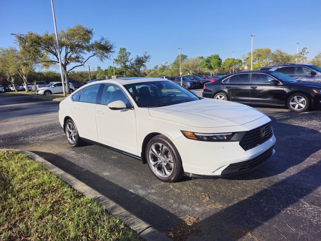 Used 2025 Honda Accord EX-L image 2