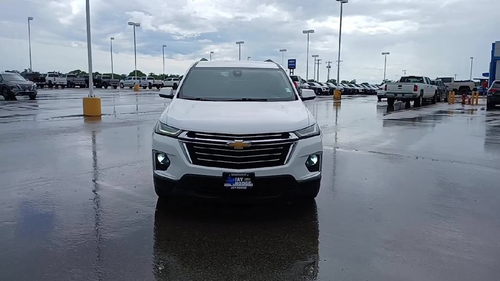 Certified 2023 Chevrolet Traverse LT FWD image 3