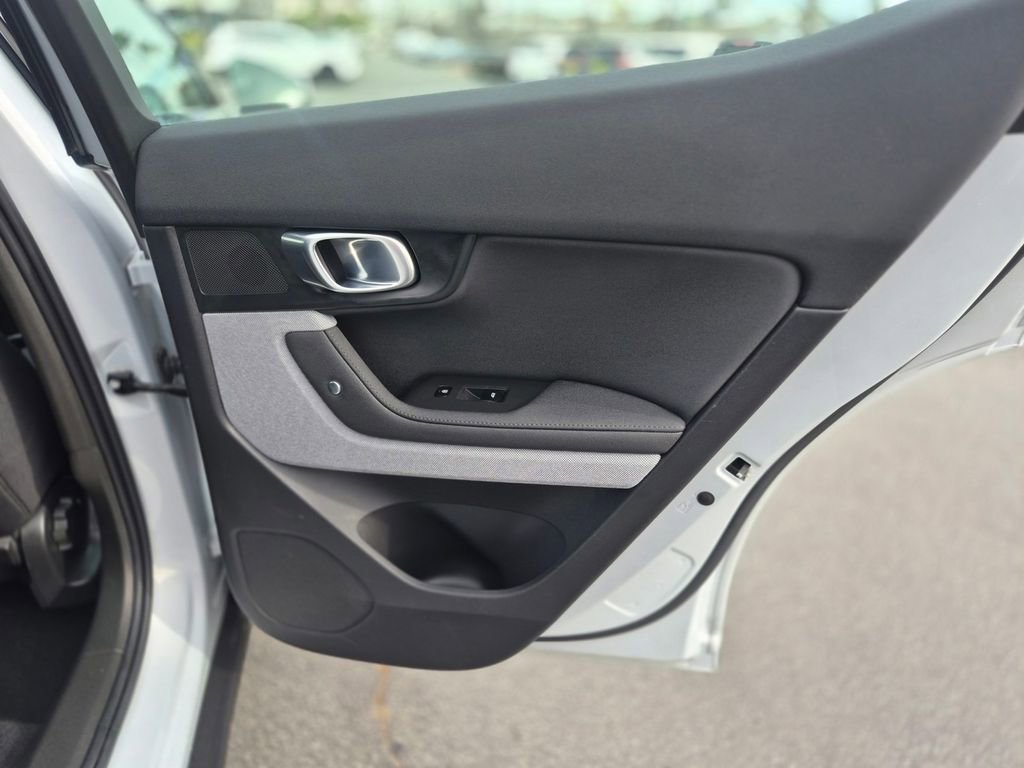 Used 2023 Polestar Polestar 2 image 27