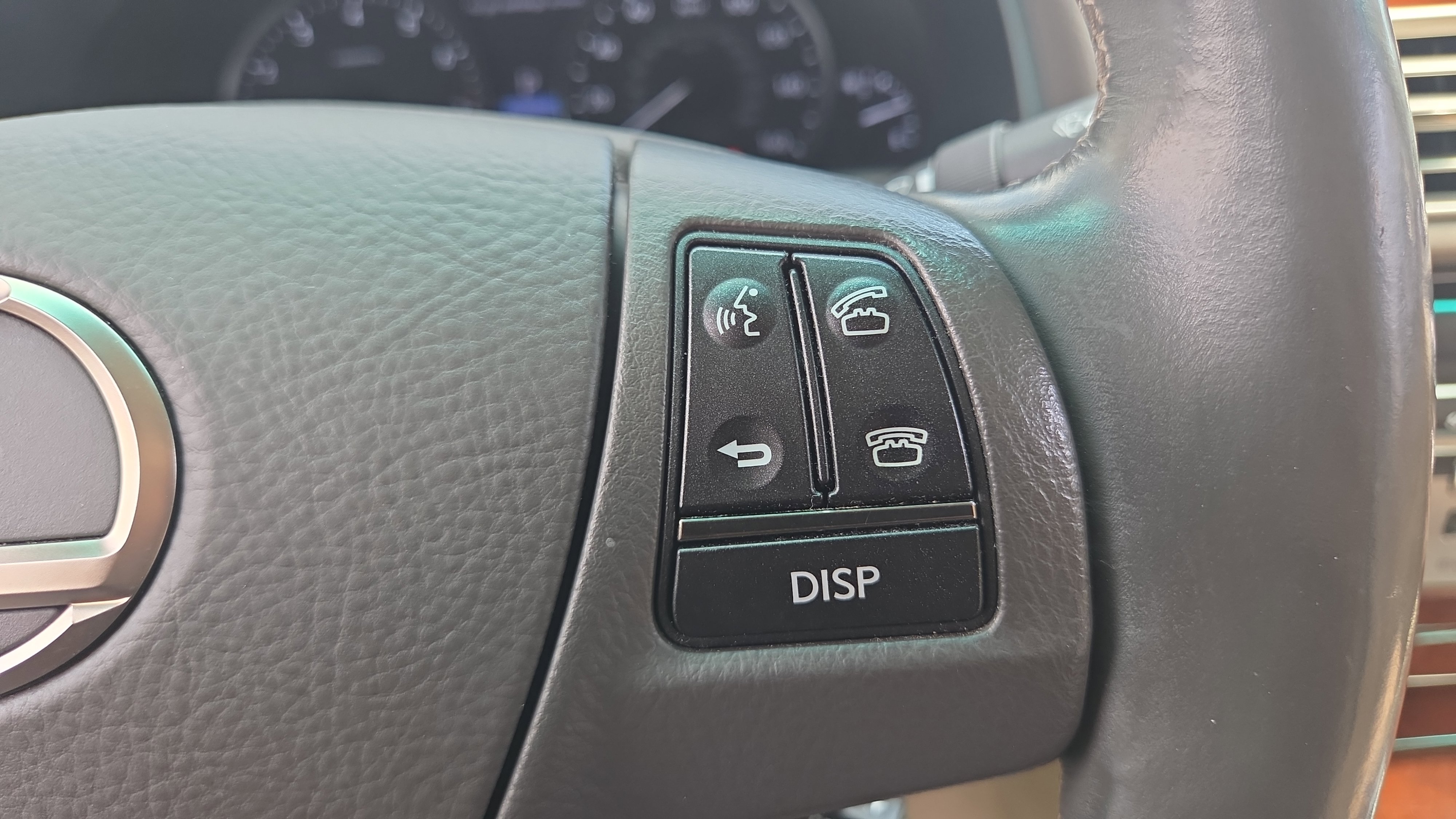 Used 2014 Lexus LS 460 AWD w/ Comfort Package image 27