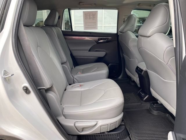 Certified 2022 Toyota Highlander Limited AWD/4WD image 25