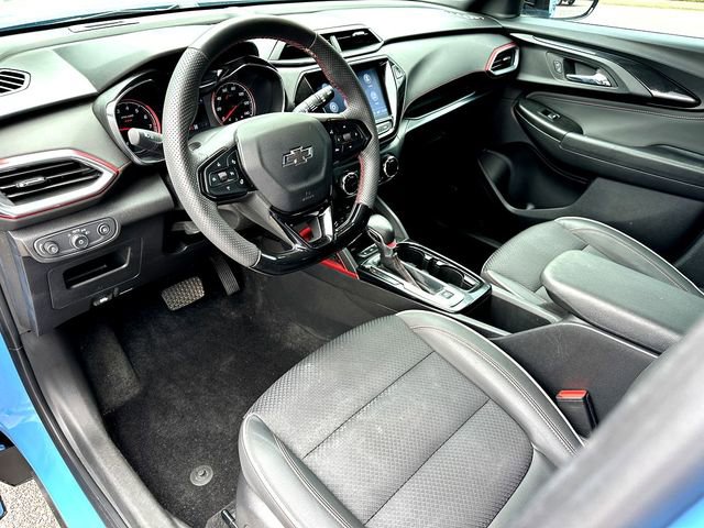 Used 2023 Chevrolet TrailBlazer RS w/ Sun and Liftgate Package AWD/4WD image 13