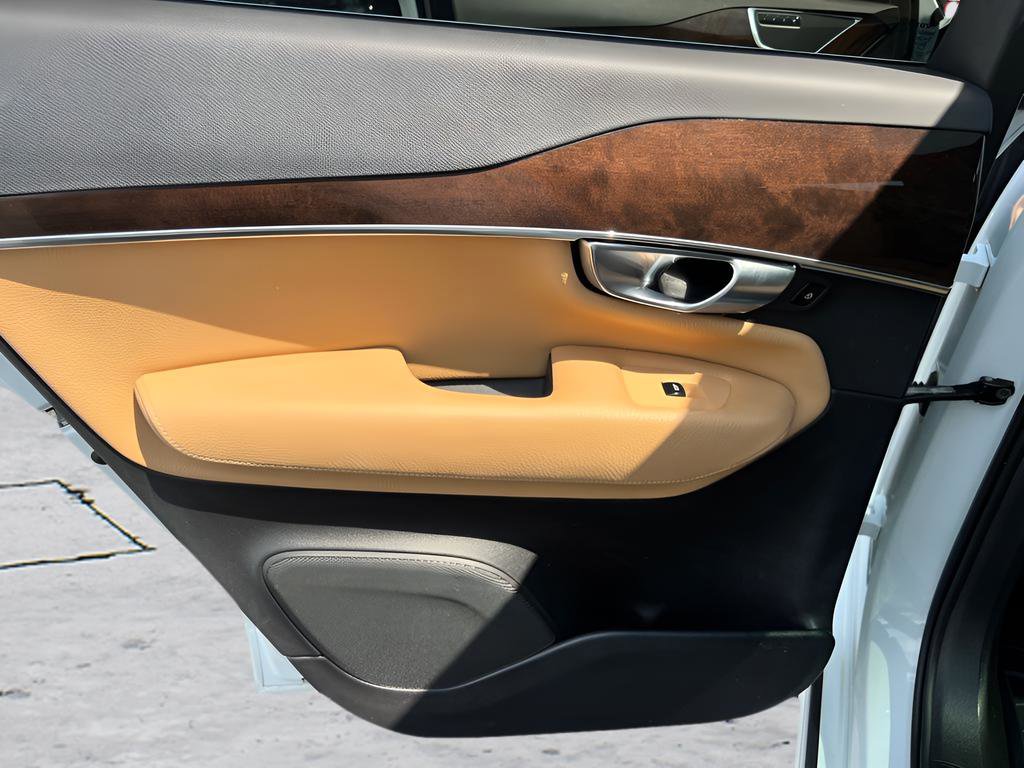 Used 2019 Volvo XC90 T6 Momentum w/ Advanced Package AWD/4WD image 23