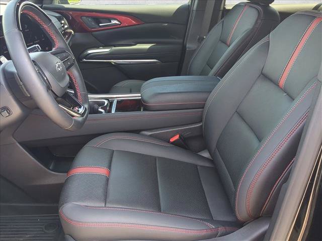 Used 2024 Chevrolet Traverse RS FWD image 15