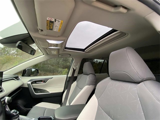 Used 2019 Toyota RAV4 XLE image 22