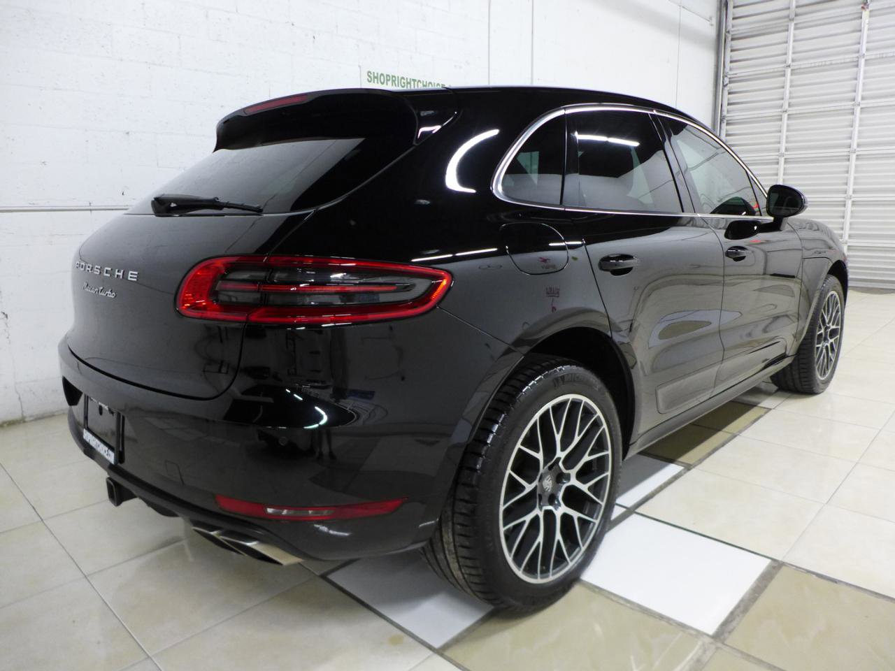 Used 2017 Porsche Macan Turbo AWD/4WD image 6