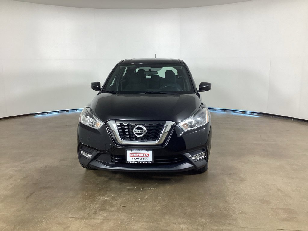 Used 2018 Nissan Kicks S FWD image 2
