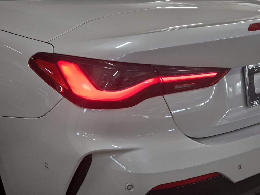 Used 2024 BMW M440i Convertible RWD image 30