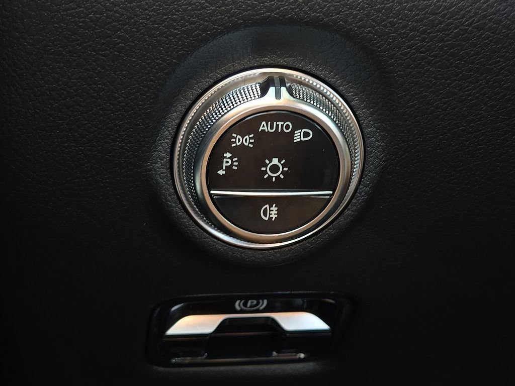New 2026 Mercedes-Benz C 300 Sedan image 21