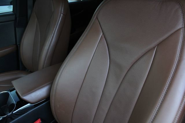 Used 2023 Lincoln Nautilus Reserve w/ Equipment Group 201A AWD/4WD image 7