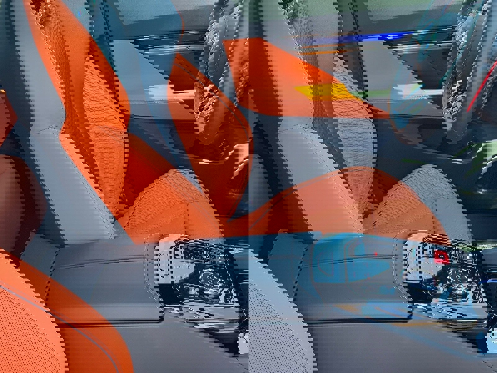 Used 2026 BMW M5 w/ Executive Package image 10