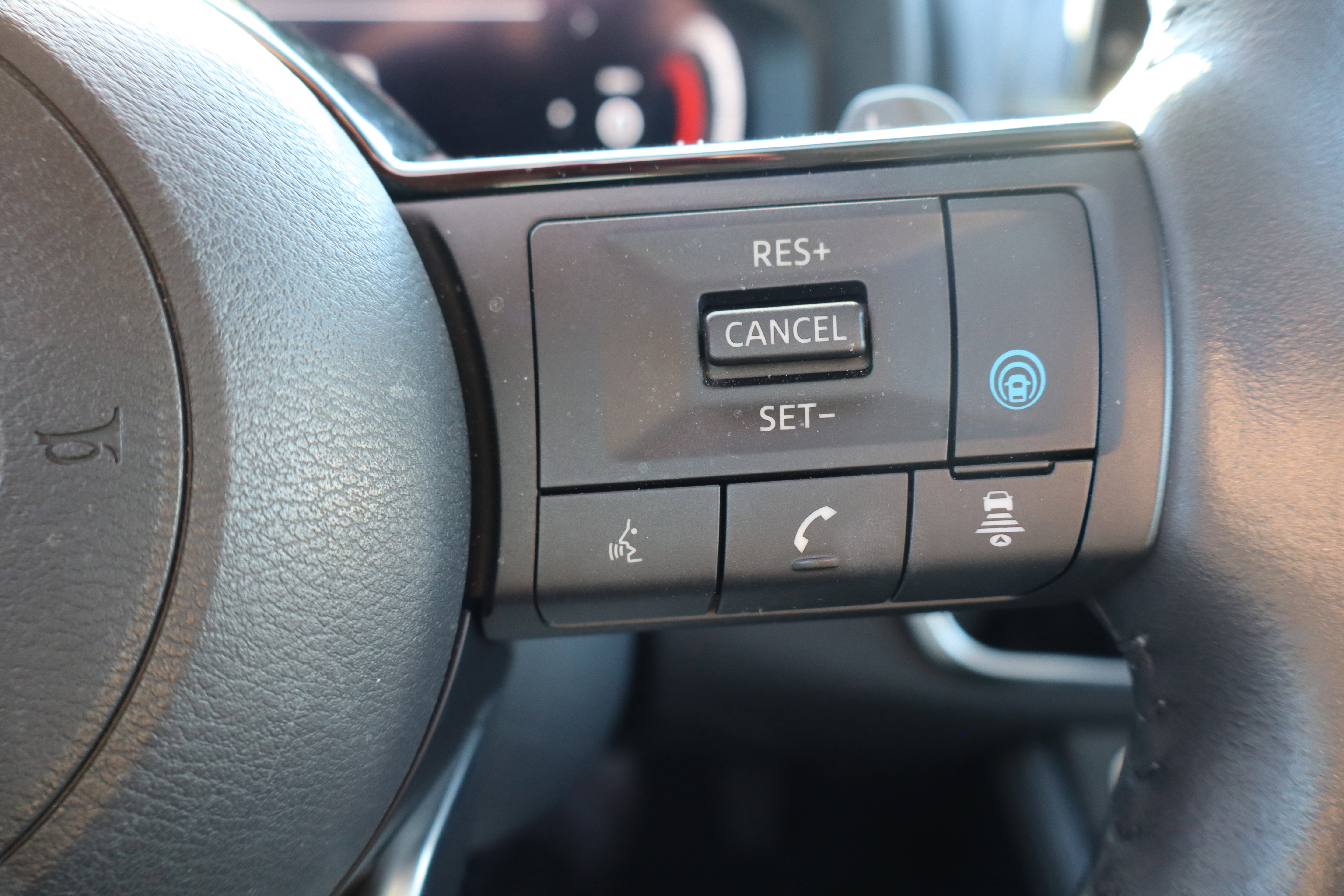 Used 2023 Nissan Rogue Platinum w/ Platinum Premium Package image 17